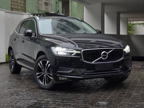 VOLVO XC60 2.0 D5 DIESEL MOMENTUM AWD GEARTRONIC VOLVO XC60 2.0 D5 DIESEL MOMENTUM AWD GEARTRONIC